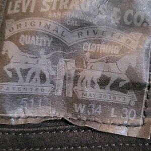 Men's Black Levi's 511. Size 34x30